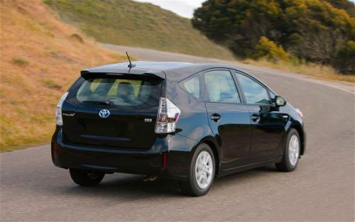 Photo Image Gallery & Touchup Paint: Toyota Priusv in Black    (202)  YEARS: 2012-2013