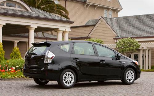 Photo Image Gallery & Touchup Paint: Toyota Priusv in Black    (202)  YEARS: 2012-2013
