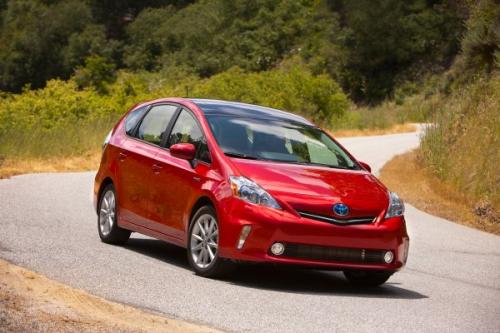Photo Image Gallery & Touchup Paint: Toyota Priusv in Barcelona Red Metallic  (3R3)  YEARS: 2012-2013