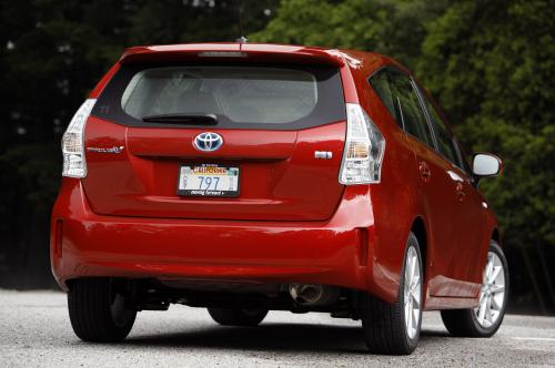 Photo Image Gallery & Touchup Paint: Toyota Priusv in Barcelona Red Metallic  (3R3)  YEARS: 2012-2013
