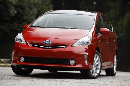 Photo Image Gallery & Touchup Paint: Toyota Priusv in Barcelona Red Metallic  (3R3)  YEARS: 2012-2013