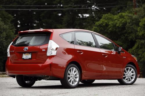Photo Image Gallery & Touchup Paint: Toyota Priusv in Barcelona Red Metallic  (3R3)  YEARS: 2012-2013