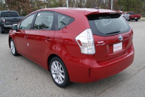 Photo Image Gallery & Touchup Paint: Toyota Priusv in Barcelona Red Metallic  (3R3)  YEARS: 2012-2013