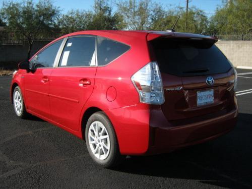 Photo Image Gallery & Touchup Paint: Toyota Priusv in Barcelona Red Metallic  (3R3)  YEARS: 2012-2013