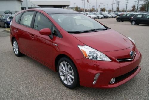 Photo Image Gallery & Touchup Paint: Toyota Priusv in Barcelona Red Metallic  (3R3)  YEARS: 2012-2013
