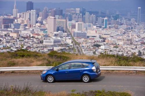 Photo Image Gallery & Touchup Paint: Toyota Priusv in Blue Ribbon Metallic  (8T5)  YEARS: 2012-2013