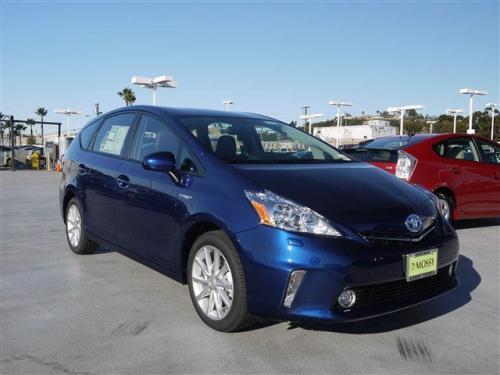 Photo Image Gallery & Touchup Paint: Toyota Priusv in Blue Ribbon Metallic  (8T5)  YEARS: 2012-2013