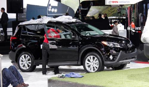 Photo Image Gallery & Touchup Paint: Toyota Rav4 in Black    (202)  YEARS: 2013-2013