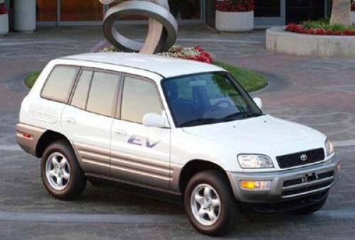 Photo Image Gallery & Touchup Paint: Toyota Rav4 in Super White   (040)  YEARS: 2002-2003