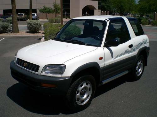 Photo Image Gallery & Touchup Paint: Toyota Rav4 in White    (041)  YEARS: 1996-1996