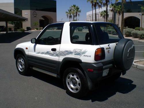 Photo Image Gallery & Touchup Paint: Toyota Rav4 in White    (041)  YEARS: 1996-1996