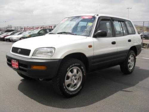 Photo Image Gallery & Touchup Paint: Toyota Rav4 in White    (041)  YEARS: 1996-1996