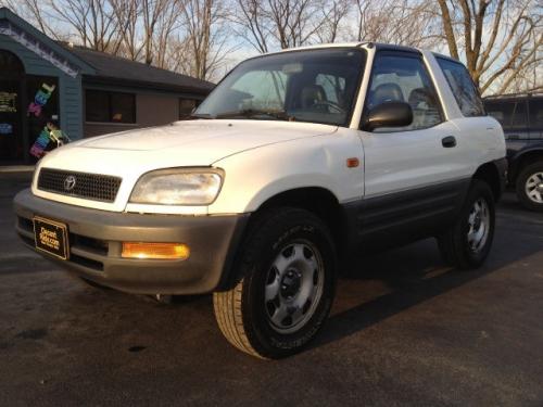 Photo Image Gallery & Touchup Paint: Toyota Rav4 in White    (041)  YEARS: 1996-1996