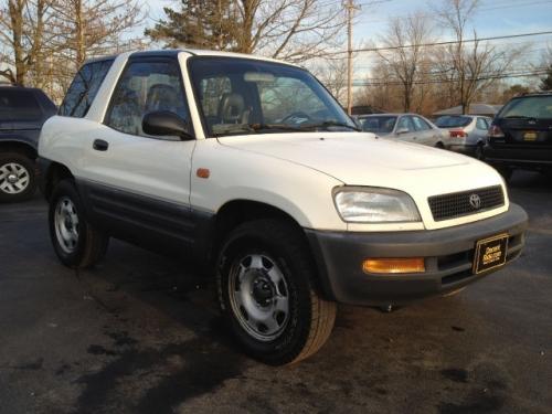 Photo Image Gallery & Touchup Paint: Toyota Rav4 in White    (041)  YEARS: 1996-1996