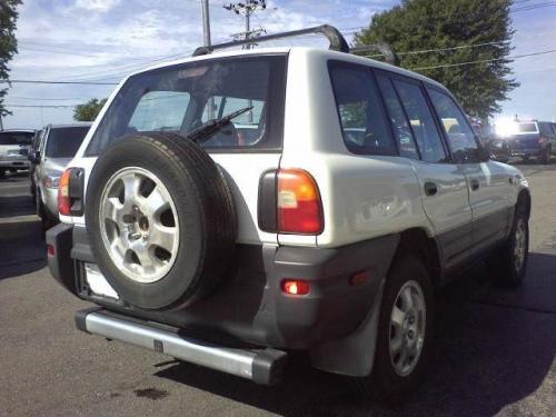 Photo Image Gallery & Touchup Paint: Toyota Rav4 in White    (041)  YEARS: 1996-1996