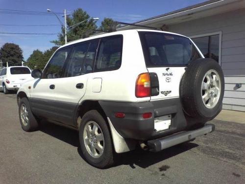 Photo Image Gallery & Touchup Paint: Toyota Rav4 in White    (041)  YEARS: 1996-1996