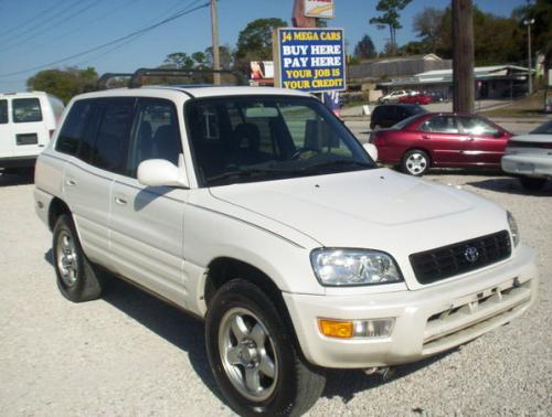 Photo Image Gallery & Touchup Paint: Toyota Rav4 in White Pearl Mica  (049)  YEARS: 1999-2000