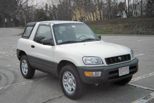 Photo Image Gallery & Touchup Paint: Toyota Rav4 in Natural White   (056)  YEARS: 1997-2001
