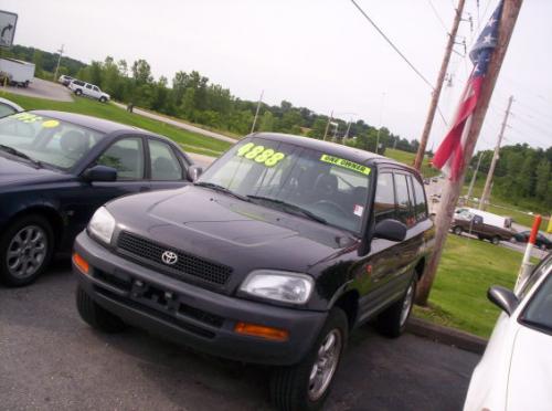 Photo Image Gallery & Touchup Paint: Toyota Rav4 in Black    (202)  YEARS: 1997-2000