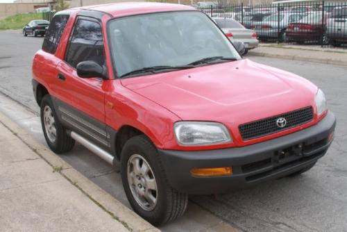 Photo Image Gallery & Touchup Paint: Toyota Rav4 in Bright Red   (3E6)  YEARS: 1996-1997
