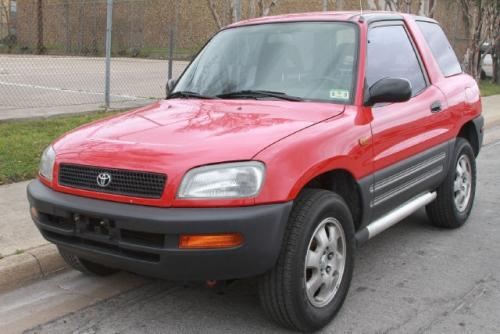 Photo Image Gallery & Touchup Paint: Toyota Rav4 in Bright Red   (3E6)  YEARS: 1996-1997