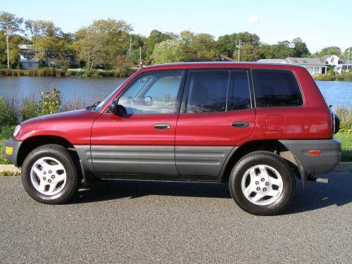 Photo Image Gallery & Touchup Paint: Toyota Rav4 in Venetian Red Pearl  (3M8)  YEARS: 1999-2000
