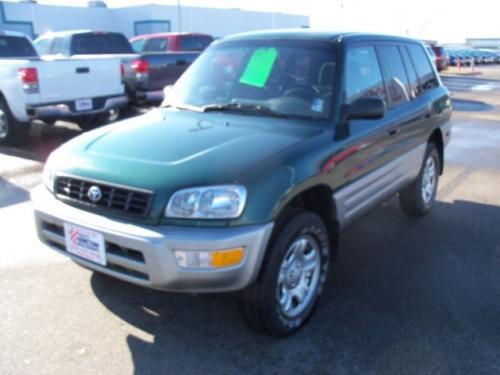Photo Image Gallery: Toyota Rav4 in Deep Jewel Green Pearl (6P3)  YEARS: -