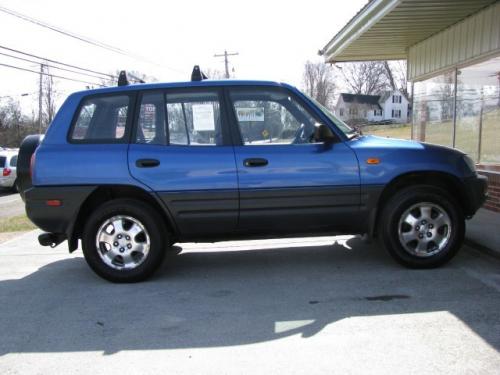 Photo Image Gallery & Touchup Paint: Toyota Rav4 in Confetti Blue Metallic  (8K4)  YEARS: 1996-1997