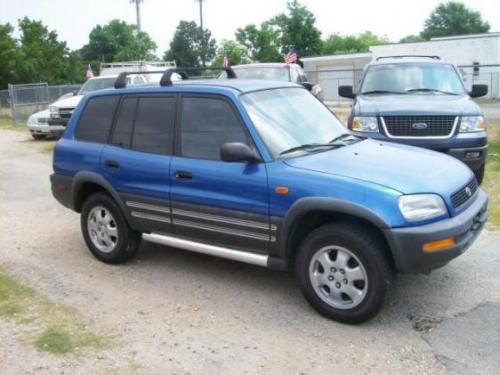 Photo Image Gallery & Touchup Paint: Toyota Rav4 in Confetti Blue Metallic  (8K4)  YEARS: 1996-1997