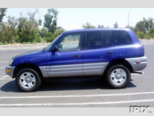 Photo Image Gallery & Touchup Paint: Toyota Rav4 in Royal Sapphire Pearl  (8L5)  YEARS: 1998-2000
