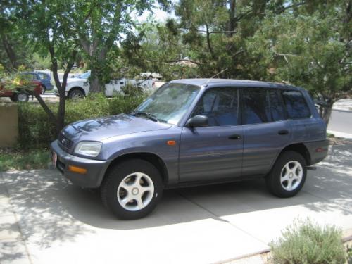 Photo Image Gallery & Touchup Paint: Toyota Rav4 in Purple Storm Metallic  (925)  YEARS: 1996-1997