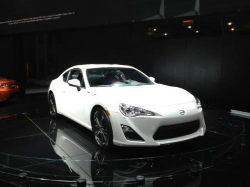 Photo Image Gallery & Touchup Paint: Scion Frs in Whiteout    (37J)  YEARS: 2013-2013
