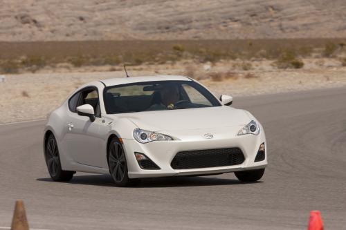 Photo Image Gallery & Touchup Paint: Scion Frs in Whiteout    (37J)  YEARS: 2013-2013