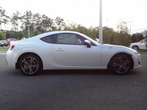 Photo Image Gallery & Touchup Paint: Scion Frs in Whiteout    (37J)  YEARS: 2013-2013