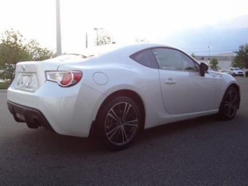 Photo Image Gallery & Touchup Paint: Scion Frs in Whiteout    (37J)  YEARS: 2013-2013