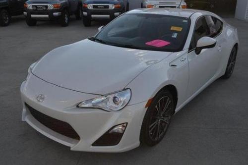 Photo Image Gallery & Touchup Paint: Scion Frs in Whiteout    (37J)  YEARS: 2013-2013