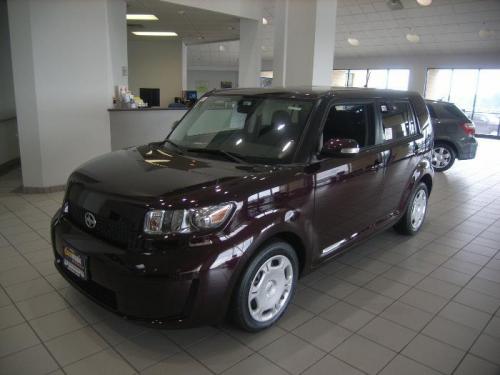 Photo Image Gallery & Touchup Paint: Scion XB in Sizzling Crimson Mica  (3R0)  YEARS: 2010-2013