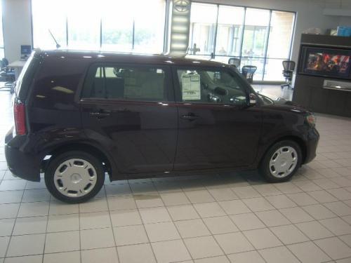 Photo Image Gallery & Touchup Paint: Scion XB in Sizzling Crimson Mica  (3R0)  YEARS: 2010-2013