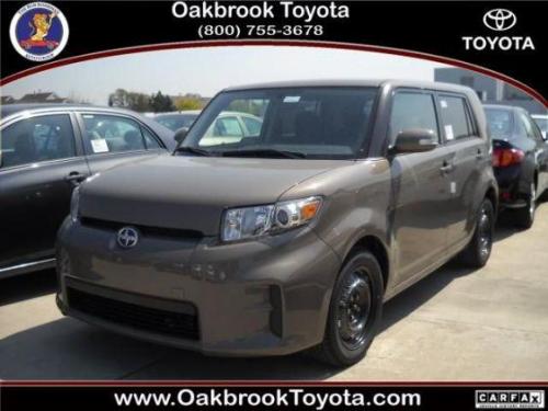 Photo Image Gallery & Touchup Paint: Scion XB in Army Rock Metallic  (4V0)  YEARS: 2011-2013