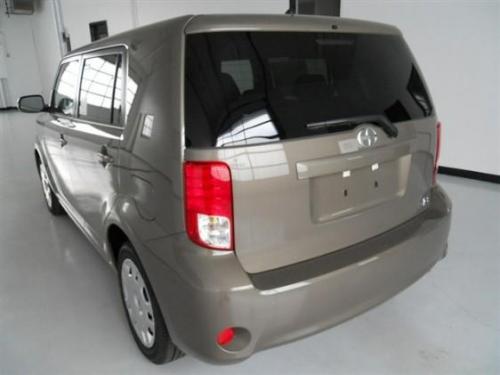 Photo Image Gallery & Touchup Paint: Scion XB in Army Rock Metallic  (4V0)  YEARS: 2011-2013