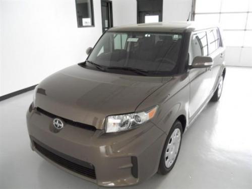 Photo Image Gallery & Touchup Paint: Scion XB in Army Rock Metallic  (4V0)  YEARS: 2011-2013
