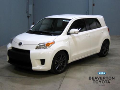 Photo Image Gallery & Touchup Paint: Scion XD in Super White   (040)  YEARS: 2008-2013