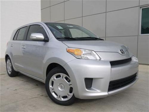 Photo Image Gallery & Touchup Paint: Scion XD in Classic Silver Metallic  (1F7)  YEARS: 2011-2013
