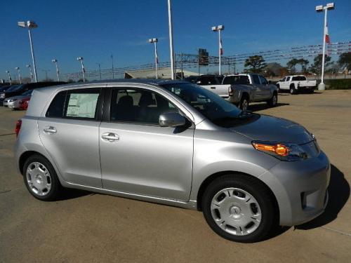 Photo Image Gallery & Touchup Paint: Scion XD in Classic Silver Metallic  (1F7)  YEARS: 2011-2013