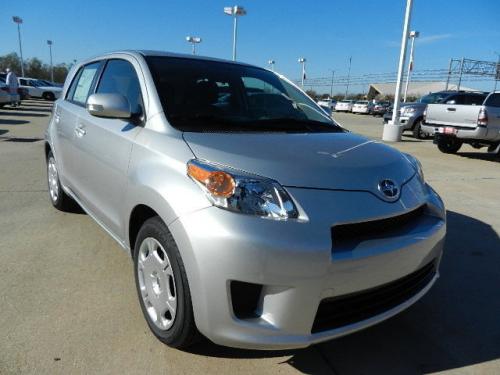 Photo Image Gallery & Touchup Paint: Scion XD in Classic Silver Metallic  (1F7)  YEARS: 2011-2013