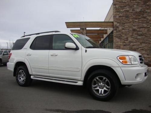 Photo Image Gallery & Touchup Paint: Toyota Sequoia in Natural White   (056)  YEARS: 2001-2006
