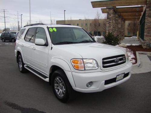 Photo Image Gallery & Touchup Paint: Toyota Sequoia in Natural White   (056)  YEARS: 2001-2006