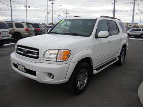 Photo Image Gallery & Touchup Paint: Toyota Sequoia in Natural White   (056)  YEARS: 2001-2006