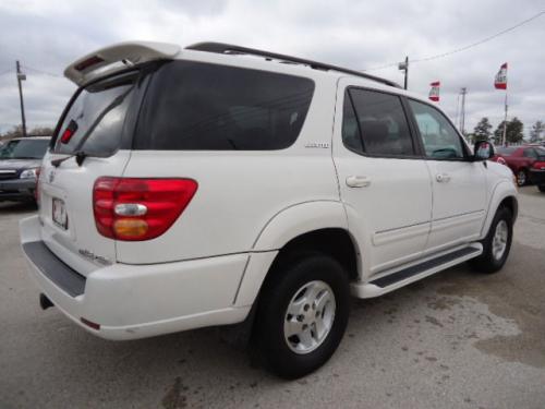 Photo Image Gallery & Touchup Paint: Toyota Sequoia in Natural White   (056)  YEARS: 2001-2006