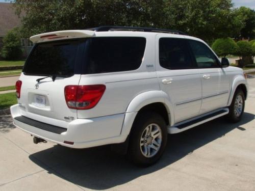 Photo Image Gallery & Touchup Paint: Toyota Sequoia in Natural White   (056)  YEARS: 2001-2006